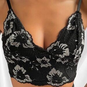 SHEIN Black and White Floral Lace Crop Top